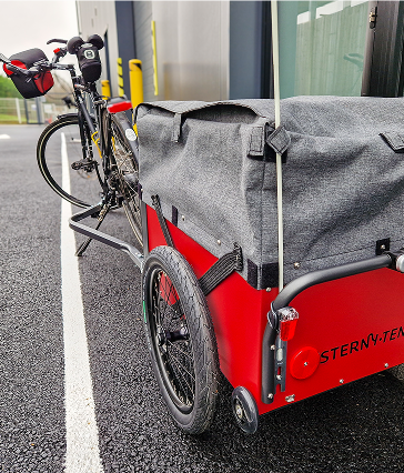 STERNYTENT . STERNYTRAILER, la remorque de vélo intelligente tout en un.<br />
En ville, urbaine