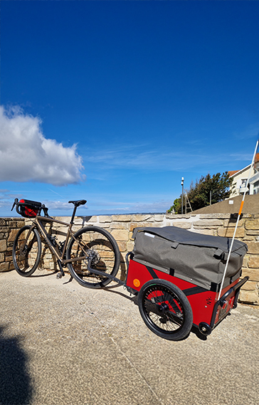 STERNYTENT . STERNYTRAILER, la remorque de vélo intelligente tout en un.<br />
Week-end, balade, famille