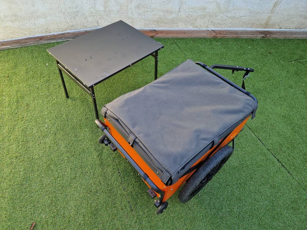 STERNYTABLE - Table basse remorque vélo en itinérance • STERNYTENT / STERNYTRAILER