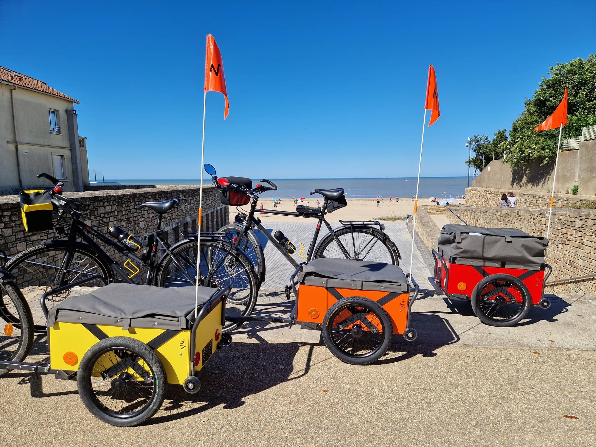 STERNYTRAILER - La remorque compact et légère de la marque STERNYTENT STERNYTRAILER - La remorque compact et légère de la marque STERNYTENT